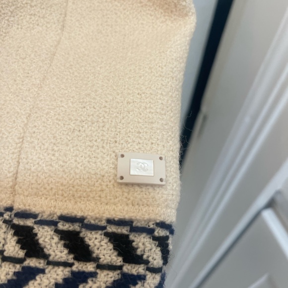 New w tags vintage Chanel coat - Picture 3 of 8